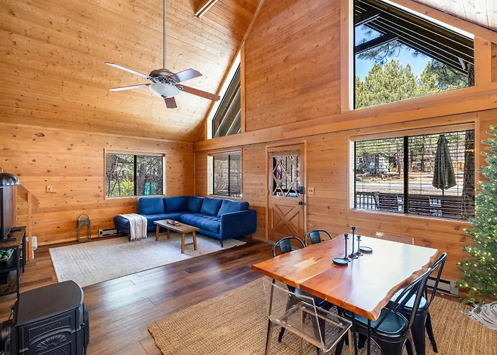 Villa Stylish Cozy Retreat In