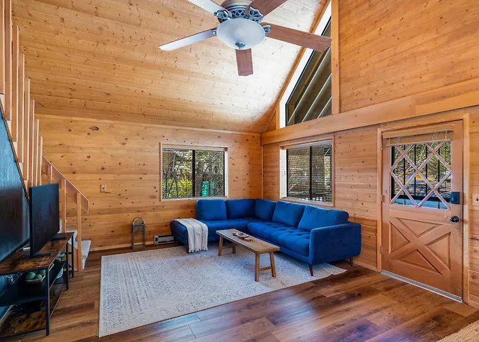 Stylish Cozy Retreat In Munds Park