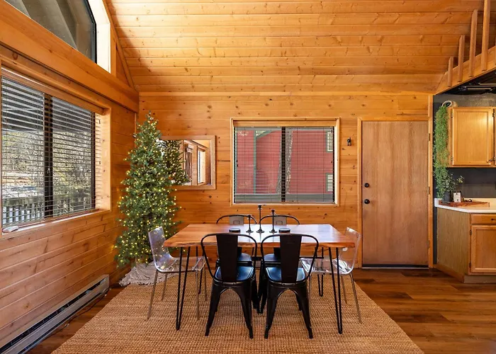 Stylish Cozy Retreat In Munds Park
