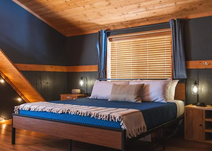 Stylish Cozy Retreat In Munds Park
