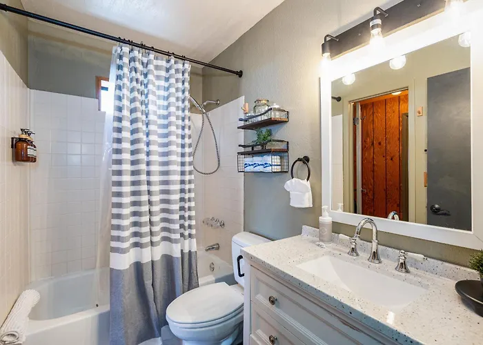 Villa Stylish Cozy Retreat In *