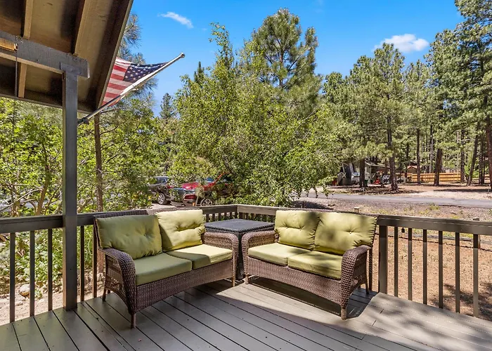 Villa Stylish Cozy Retreat In *